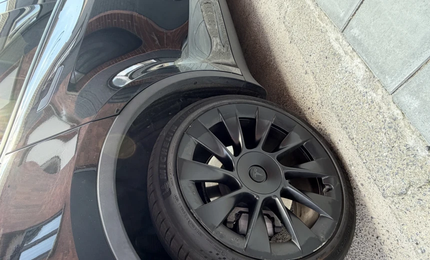Tesla Model Y 2023 Electric Automatic Image 10