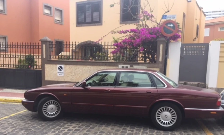 Jaguar XJ8 1998 Gasoline Automatic Image 0