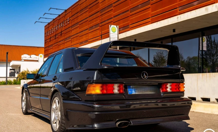 Mercedes-Benz 190 1990 Gasoline Manual Image 3