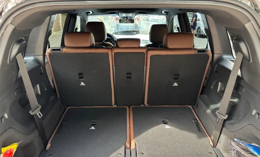 Mercedes-Benz GLB 200 2024 Gasoline Automatic Image 14