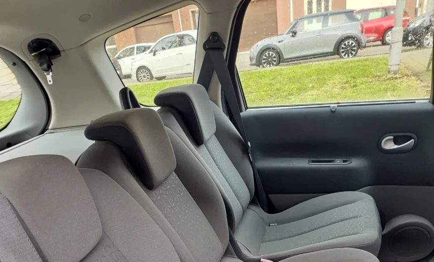 Renault Grand Scenic 2008 Gasoline Manual Image 4