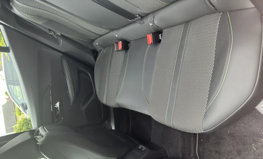 Peugeot 2008 2023 Gasoline Automatic Image 11