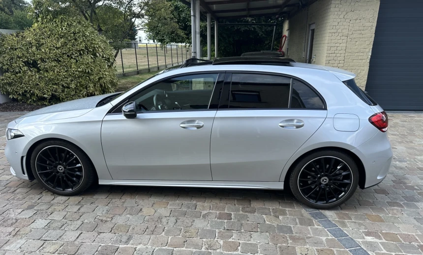Mercedes-Benz A 200 2023 Gasoline Automatic Image 4
