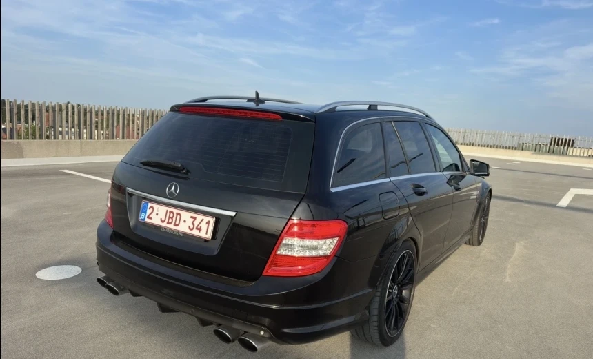 Mercedes-Benz C 63 AMG 2009 Gasoline Automatic Image 6