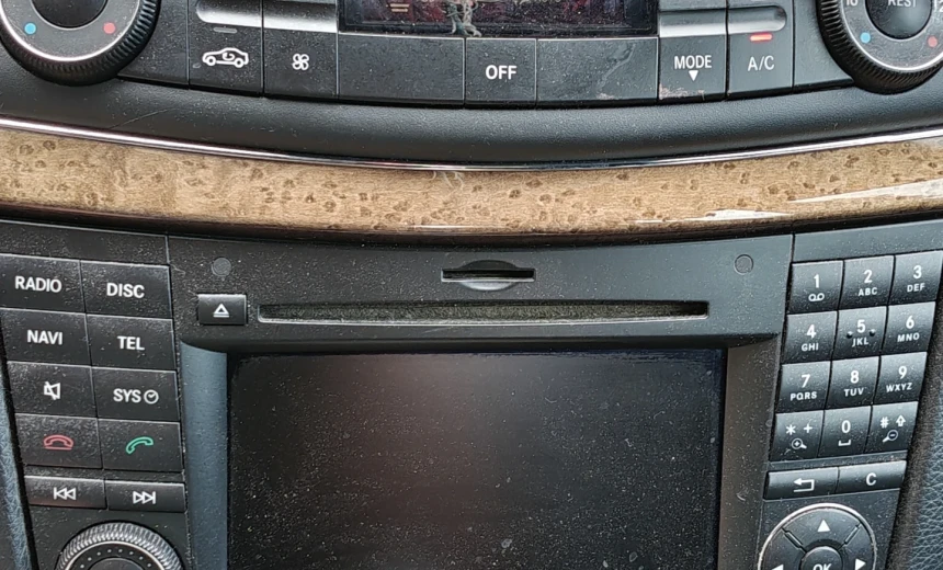 Mercedes-Benz E 200 2008 Diesel Manual Image 4