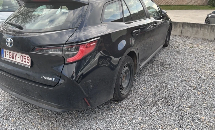 Toyota Corolla 2021 Hybrid Electric/Gasoline Automatic Image 5