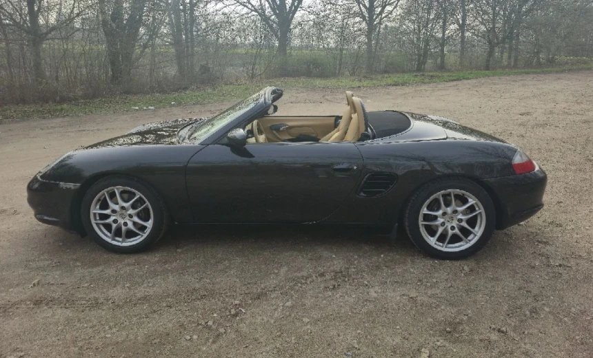 Porsche Boxster 2004 Gasoline Automatic Image 4
