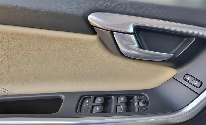 Volvo XC60 2014 Diesel Automatic Image 15
