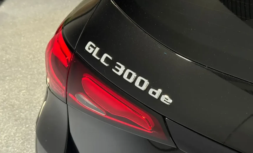 Mercedes-Benz GLC 300 2023 Hybrid Electric/Diesel Automatic Image 6