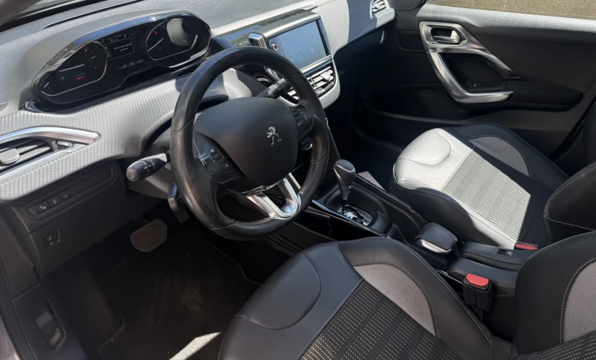 Peugeot 2008 2016 Gasoline Automatic Image 7
