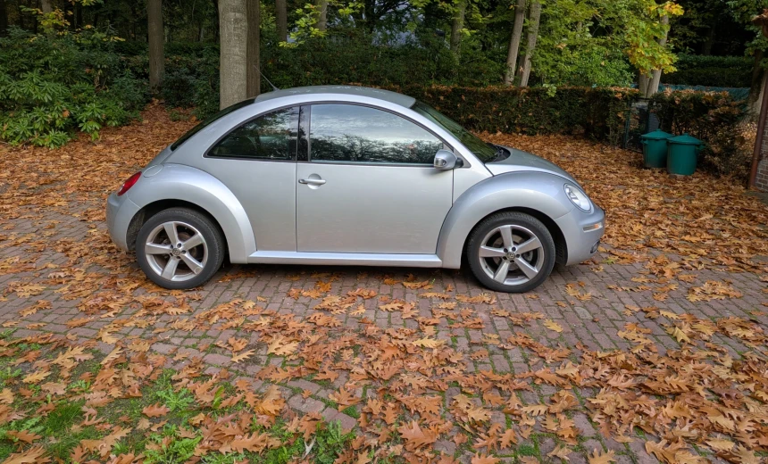 Volkswagen New Beetle 2011 Gasoline Manual Image 1