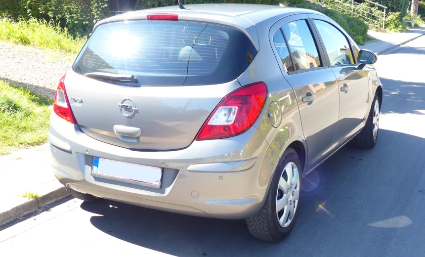 Opel Corsa 2010 Gasoline Automatic Image 2