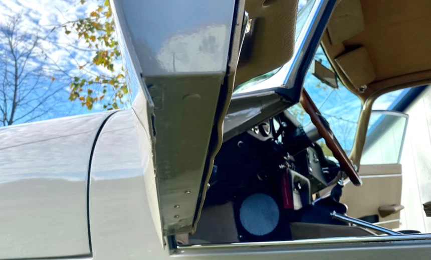 Jaguar E-Type 1970 Gasoline Manual Image 5