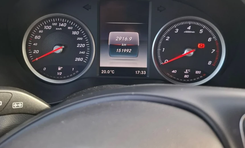 Mercedes-Benz C 180 2016 Gasoline Manual Image 7
