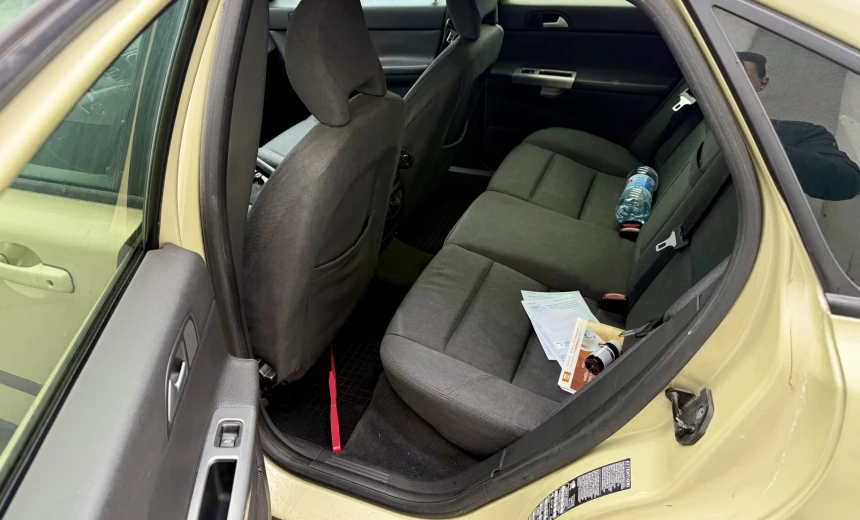 Volvo S40 2004 Diesel Manual Image 8