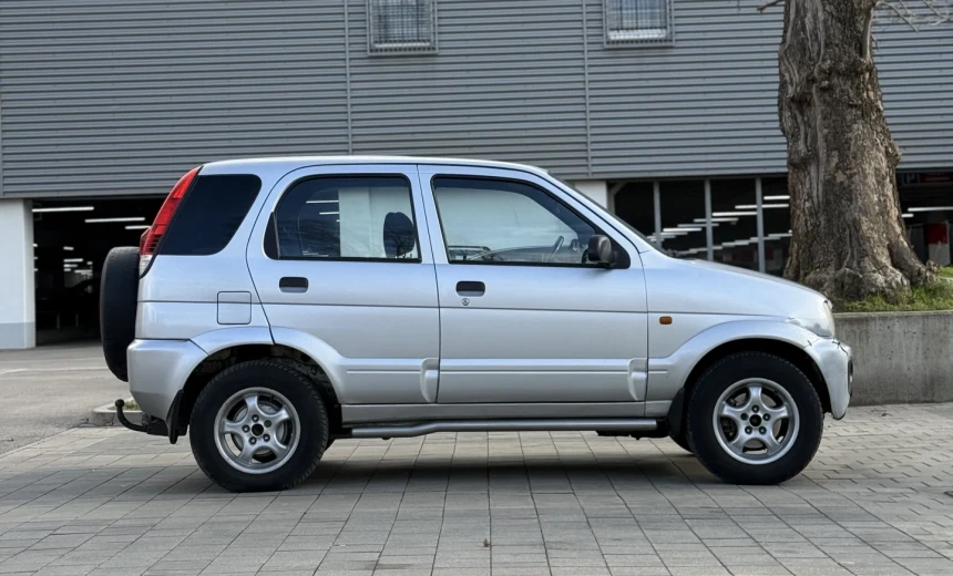 Daihatsu Terios 2005 Gasoline Automatic Image 5