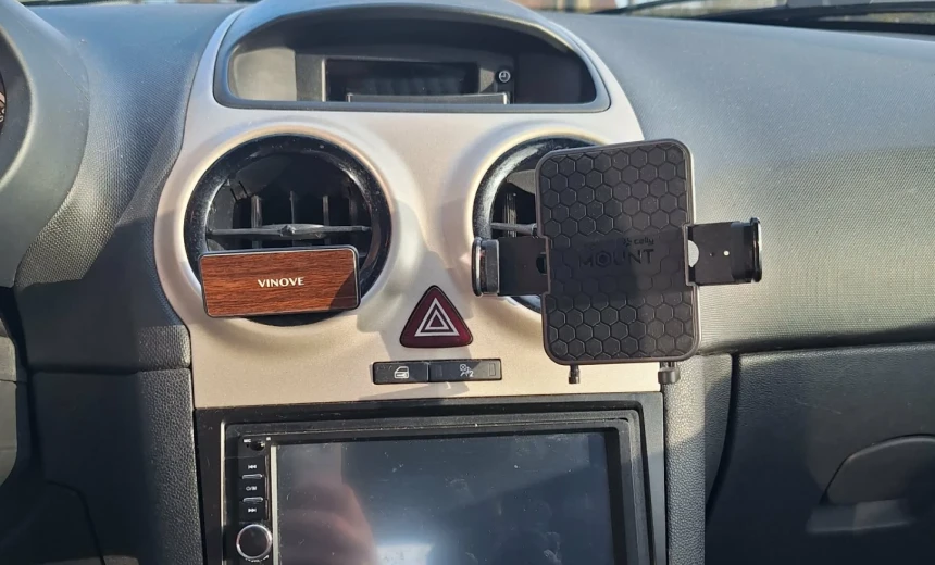 Opel Corsa 2009 Gasoline Manual Image 7