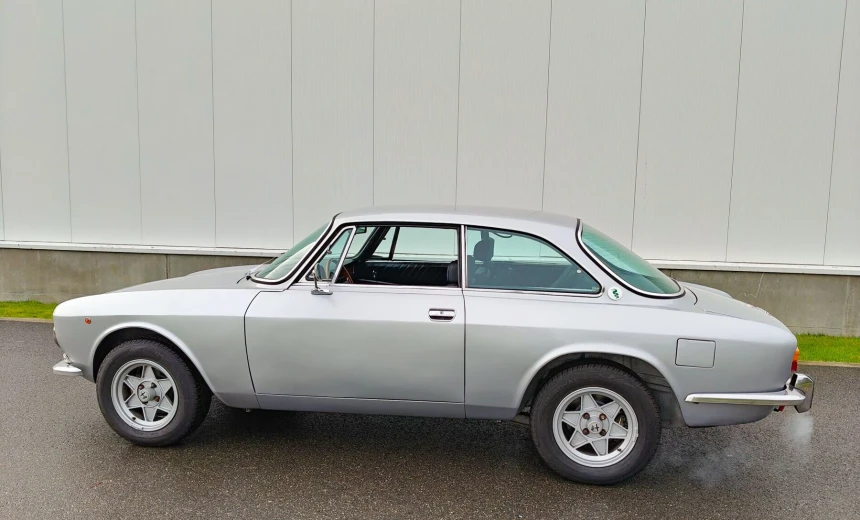 Alfa Romeo Giulia 1973 Gasoline Manual Image 4