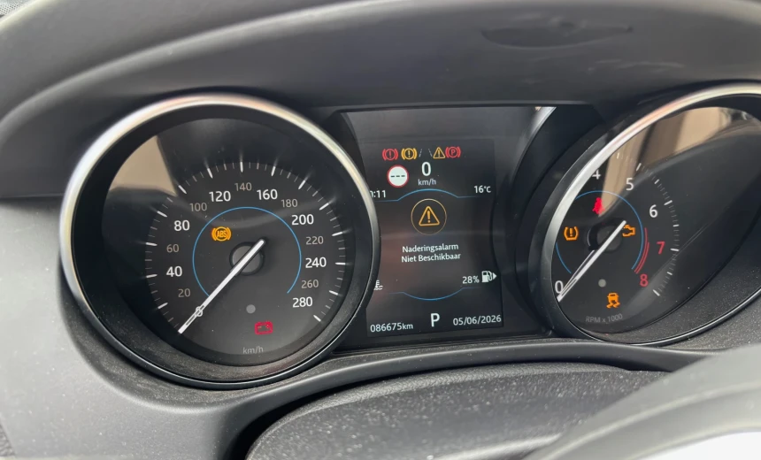 Jaguar XE 2018 Gasoline Automatic Image 8