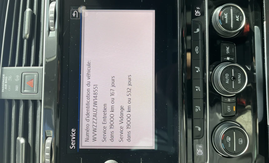 Volkswagen Golf 2018 Gasoline Automatic Image 6