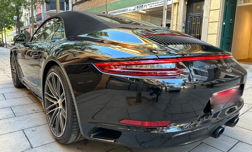 Porsche 911 2018 Gasoline Automatic Image 3