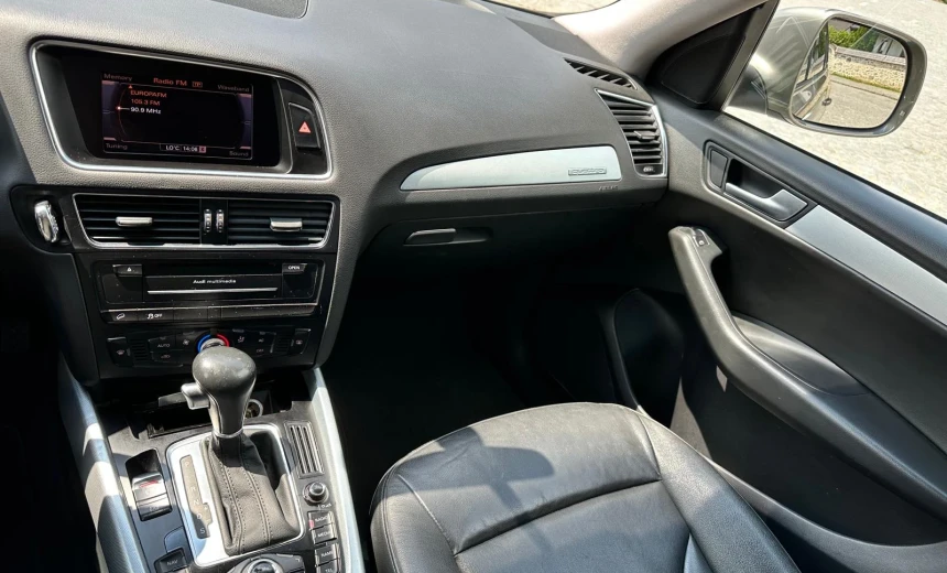 Audi Q5 2011 Diesel Automatic Image 8