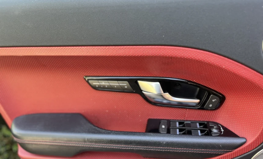 Volkswagen T-Roc 2023 Gasoline Automatic Image 17