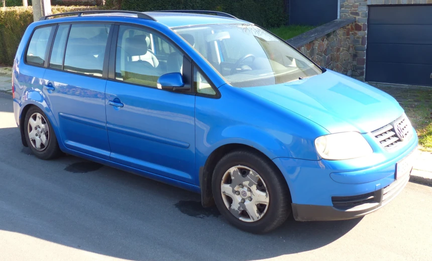 Volkswagen Touran 2004 Diesel Manual Image 1