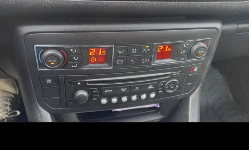 Citroen C5 2011 Diesel Manual Image 4