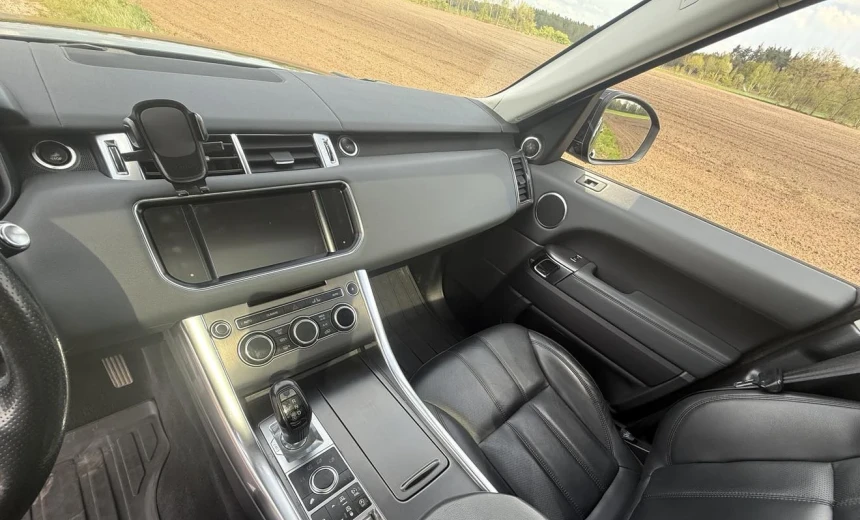 Land Rover Range Rover Sport 2014 Diesel Automatic Image 9
