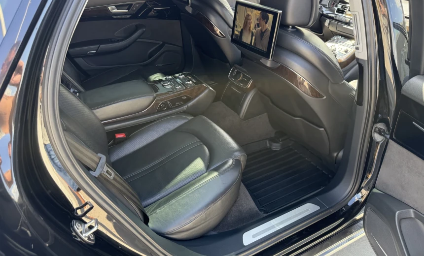 Audi A8 2011 Gasoline Automatic Image 14