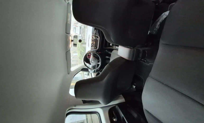 Volkswagen up! 2016 Gasoline Manual Image 11