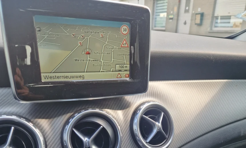 Mercedes-Benz GLA 200 2015 Diesel Automatic Image 4