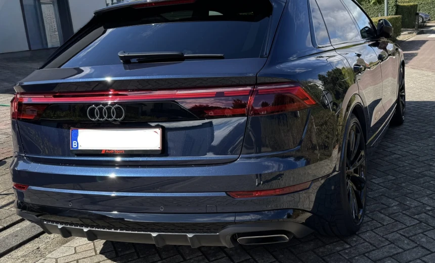 Audi Q8 2024 Hybrid Electric/Gasoline Automatic Image 3