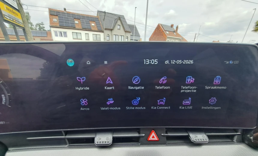 Kia Sportage 2022 Hybrid Electric/Gasoline Automatic Image 13