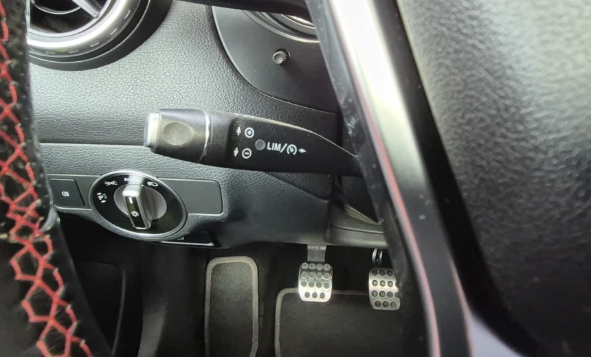 Mercedes-Benz GLA 200 2015 Diesel Manual Image 12