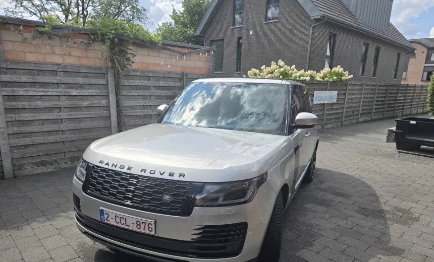 Land Rover Range Rover 2018 Hybrid Electric/Gasoline Automatic Image 0