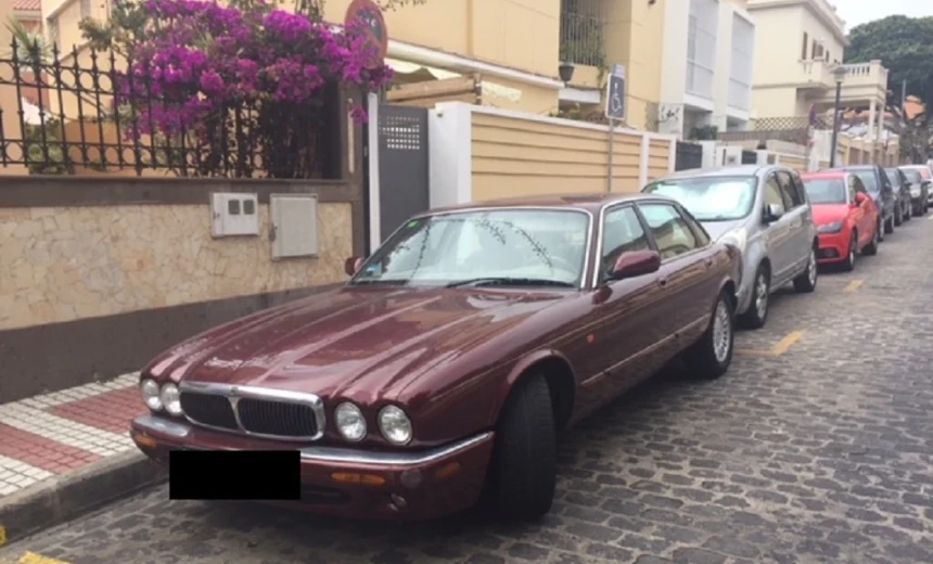 Jaguar XJ8 1998 Gasoline Automatic Image 2