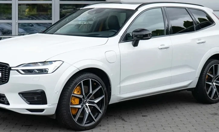 Volvo XC60 2020 Hybrid Electric/Gasoline Automatic Image 0