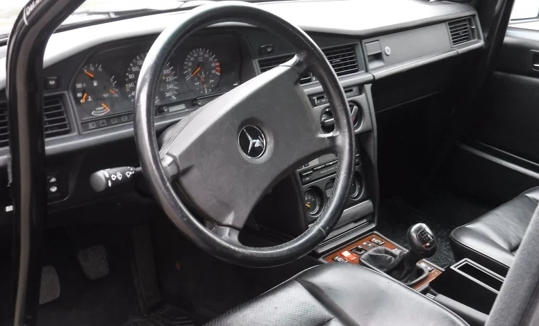 Mercedes-Benz 190 1990 Gasoline Manual Image 6