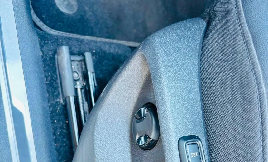 Volkswagen Tiguan Allspace 1957 Gasoline Automatic Image 8