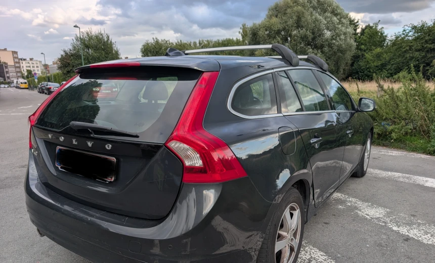 Volvo V60 2015 Diesel Manual Image 9