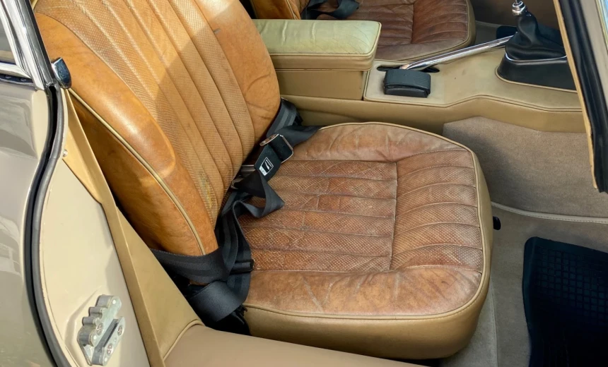 Jaguar E-Type 1970 Gasoline Manual Image 2