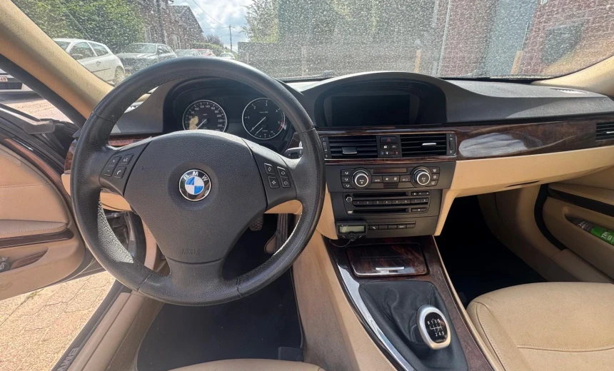 BMW 318 2008 Diesel Manual Image 4
