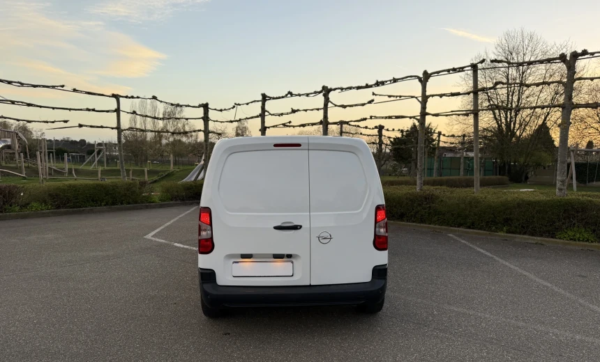 Opel Combo 2020 Diesel Manual Image 2
