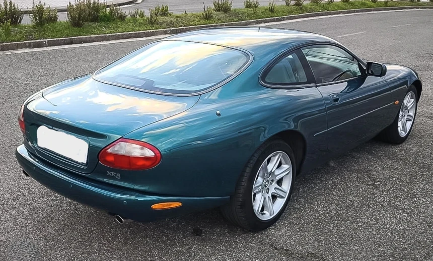 Jaguar XK8 1997 Gasoline Automatic Image 4