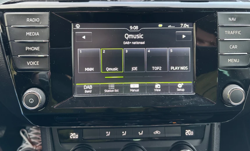 Skoda Superb 2016 Diesel Manual Image 11