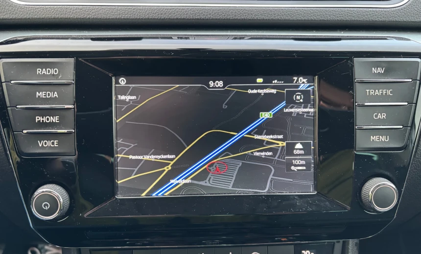 Skoda Superb 2016 Diesel Manual Image 10