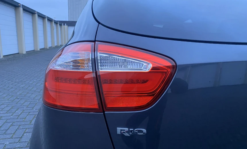 Kia Rio 2012 Gasoline Manual Image 10