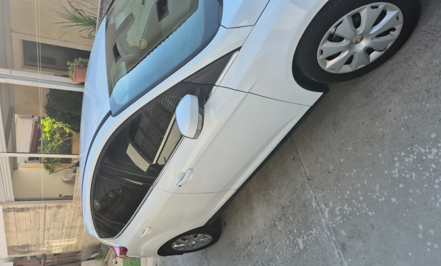 Ford Focus 2013 Gasoline Manual Image 2
